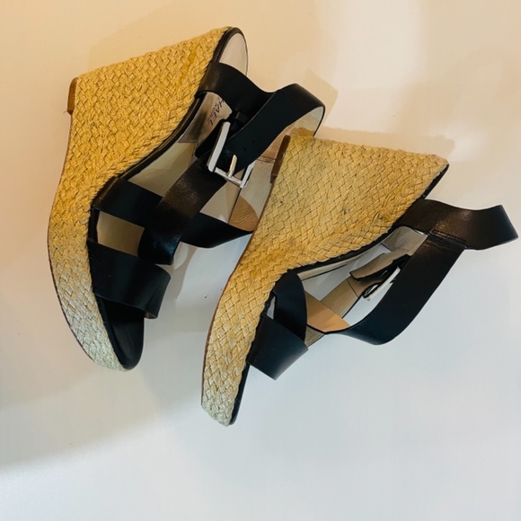 Michael Kors NWOT Black Leather Wedges - Picture 3 of 5
